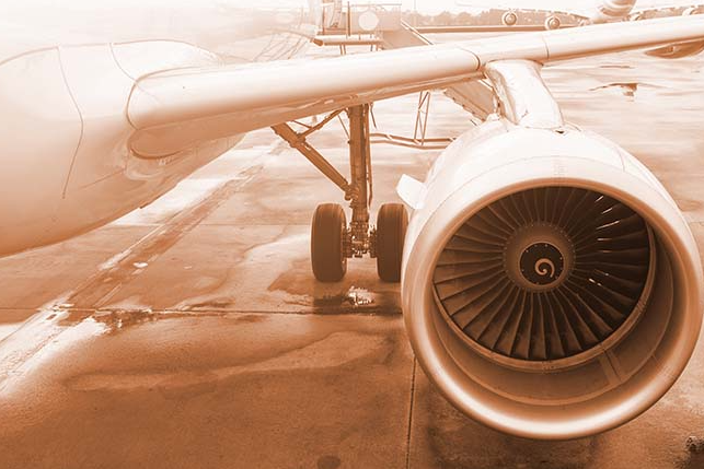 MTU Aero Engines&colon; Spezialist f&uuml;r Triebwerkskomponenten profitiert von fallenden &Ouml;lpreisen und einem Drohnen-Deal