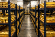 Experten raten zum Einstieg bei Gold und Silber! Barrick Mining, Newmont, First Majestic Silver und Desert Gold!