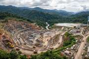 Gold im Bann der Zinsen: Chancen bei Lundin Gold, Kobo Resources und Barrick Mining!