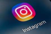 Instagram-Chef Adam Mosseri bestreitet, dass die App süchtig machen kann. (Archivbild)