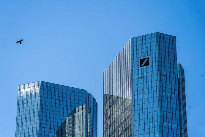 Deutsche Bank: Auch die Zwischenbilanz für das dritte Quartal fällt positiv aus. (Archivbild)