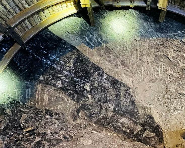 A close-up of a tunnel
AI-generated content may be incorrect.