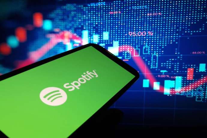 Spotify-Boom nach Super Bowl&colon; Bad Bunny&comma; Super Bowl und starke Zahlen&colon; Spotify-Aktie vor Mega-Rallye&quest;