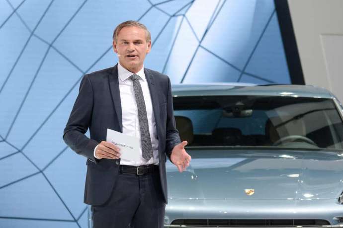 VW-Aktie droht Halbierung&colon; Kosten-Krieg bei Volkswagen eskaliert &ndash; Blume riskiert 50-Prozent-Crash